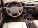 фотографија 23 Ауто Lexus LX Теренац (2 генерација 1998 2007)