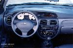 fotografie 75 Auto Renault Megane Hatchback 3-uși (2 generație 2002 2006)