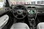 фотография 13 Авто Skoda Octavia Combi универсал 5-дв. (2 поколение [рестайлинг] 2008 2013)