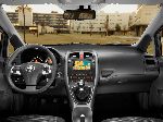 fotografie 13 Auto Toyota Auris Hatchback 5-dvere (2 generácia 2012 2015)