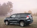 foto 8 Auto Toyota Land Cruiser Prado Fuera de los caminos (SUV) (J150 [el cambio del estilo] 2013 2017)