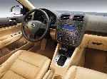 снимка 14 Кола Volkswagen Jetta Седан 4-врата (5 поколение 2005 2010)