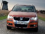 фотографија 16 Ауто Volkswagen Touran Cross моноволумен (минивен) 5-врата (2 генерација 2006 2010)