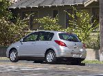fénykép 4 Autó Nissan Versa Hatchback (1 generáció [Áttervezés] 2009 2012)