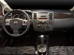 φωτογραφία 7 Αμάξι Nissan Versa σεντάν (1 Γενιά [Ανακαίνιση] 2009 2012)