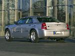 ფოტო 17 მანქანა Chrysler 300C სედანი (1 თაობა 2005 2011)