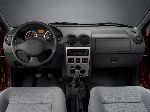 լուսանկար 10 Ավտոմեքենա Dacia Logan սեդան (1 սերունդ [վերականգնում] 2007 2012)