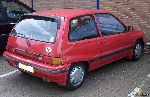 grianghraf 6 Carr Daihatsu Charade Hatchback (4 giniúint 1993 1996)