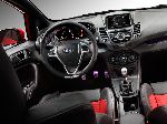 снимка 19 Кола Ford Fiesta Хачбек 3-врата (6 поколение 2008 2013)
