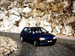 kuva 10 Auto Ford Fiesta hatchback
