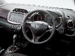 fotografie 3 Auto Honda Fit RS hatchback 5-dvere (2 generácia 2007 2010)