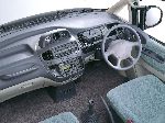 φωτογραφία Αμάξι Mitsubishi Space Gear μίνι βαν (1 Γενιά [Ανακαίνιση] 1997 2007)