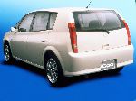 kuva 3 Auto Toyota Opa Tila-auto (1 sukupolvi 2000 2005)