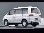 照片 7 汽车 Mitsubishi Delica 小货车 (4 一代人 1995 2005)