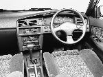 صورة فوتوغرافية 2 سيارة Nissan Bluebird Aussie هاتشباك (U12 1987 1991)