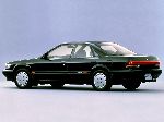 写真 7 車 Nissan Bluebird セダン (U12 1987 1991)