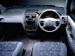 kuva 7 Auto Toyota Ipsum Tila-auto (1 sukupolvi 1996 2001)