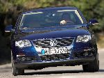 фотографија 8 Ауто Volkswagen Passat Седан 4-врата (B6 2005 2010)