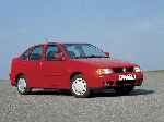 kuva 10 Auto Volkswagen Polo Classic sedan (3 sukupolvi 1994 2001)