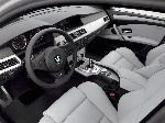 світлина 26 Авто BMW 5 serie Touring універсал (F07/F10/F11 2009 2013)