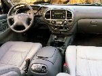 photo 9 Car Toyota Sequoia Offroad (1 generation [restyling] 2005 2008)