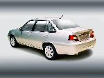 снимка 4 Кола Daewoo Nexia Седан 4-врата (1 поколение 1994 2008)