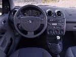 світлина 70 Авто Ford Fiesta Хетчбэк 3-дв. (6 покоління 2008 2013)
