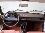 写真 20 車 Audi 80 セダン 4-扉 (B2 1978 1986)